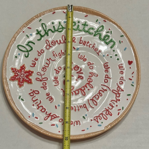 Hallmark Mrs Claus Sugar Cookie Recipe 10 inch Embossed Ceramic Cookie Plate - Picture 4 of 4